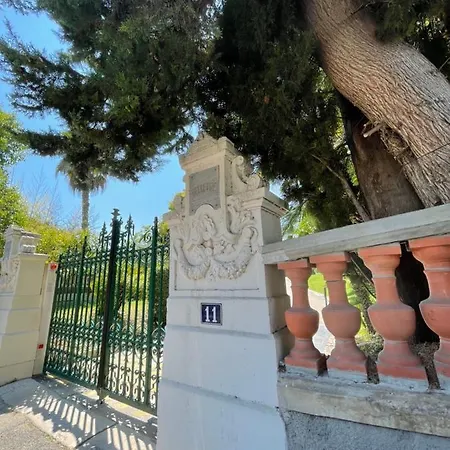 Palais Bellevue Apartment *